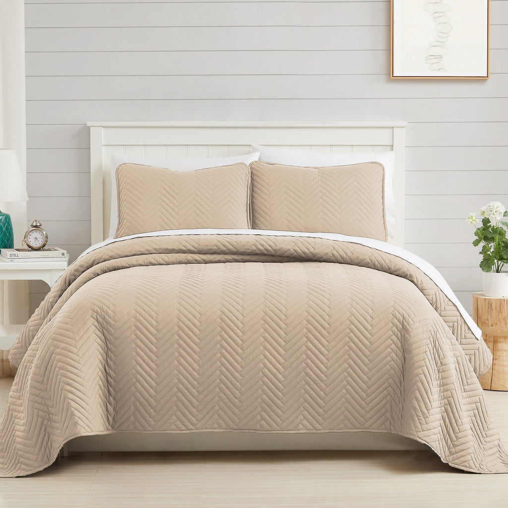 Chevron Oversized Quilt Set