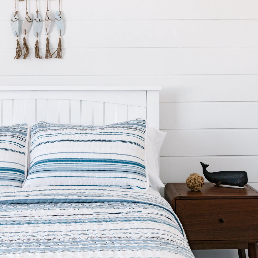 Coastal Stripes Quilt Set