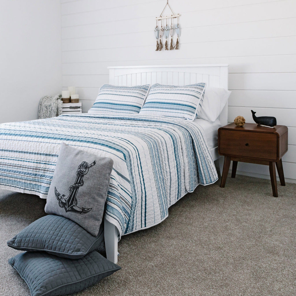 Coastal Stripes Quilt Set