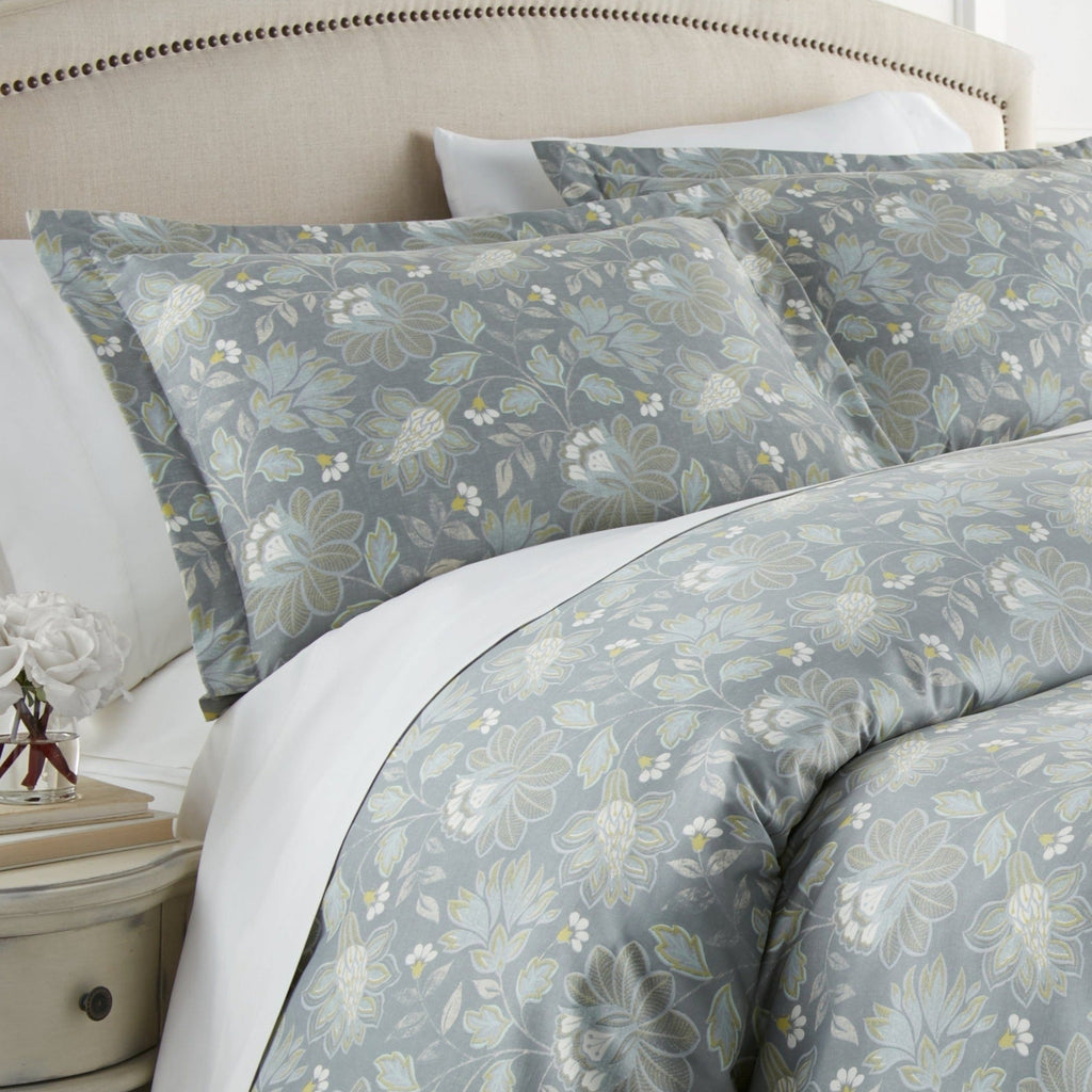 Infinite Blossom Comforter Set