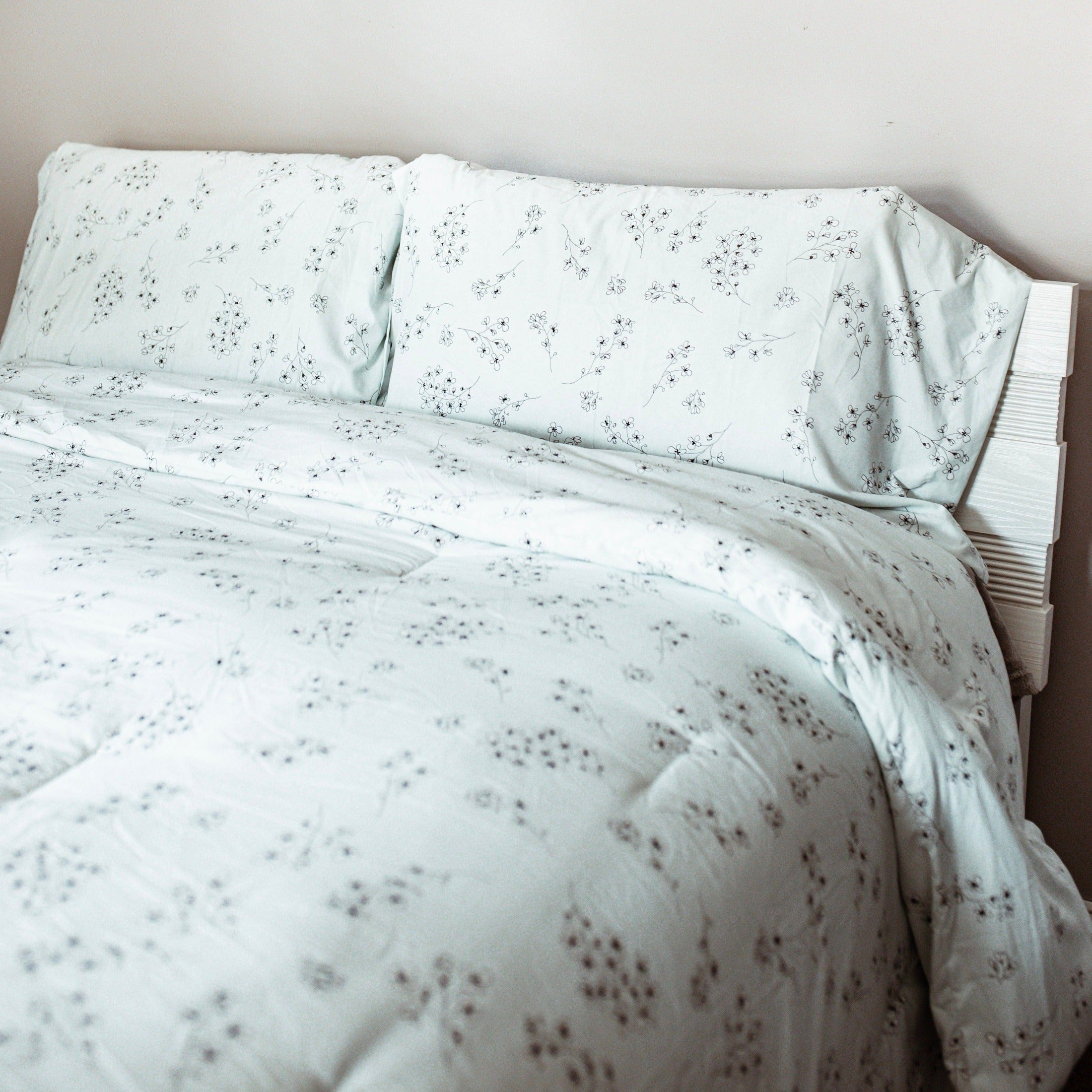 Sweet Florals Reversible Duvet Cover Set