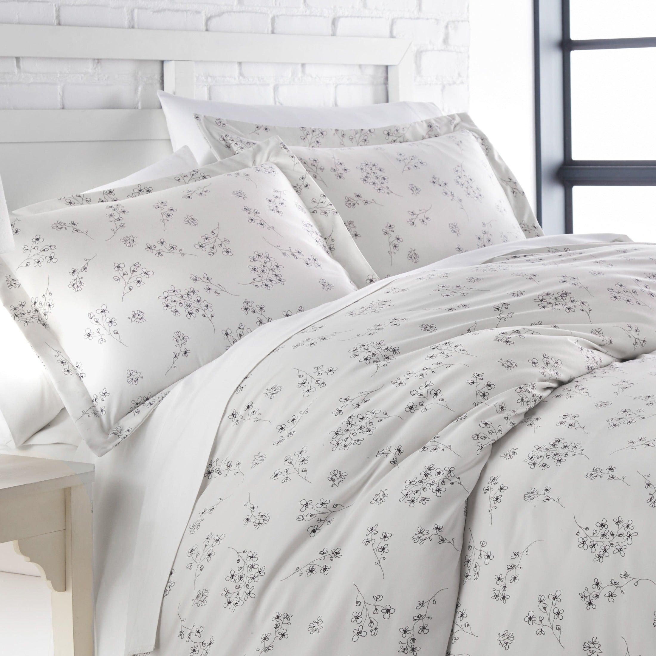 Sweet Florals Reversible Duvet Cover Set