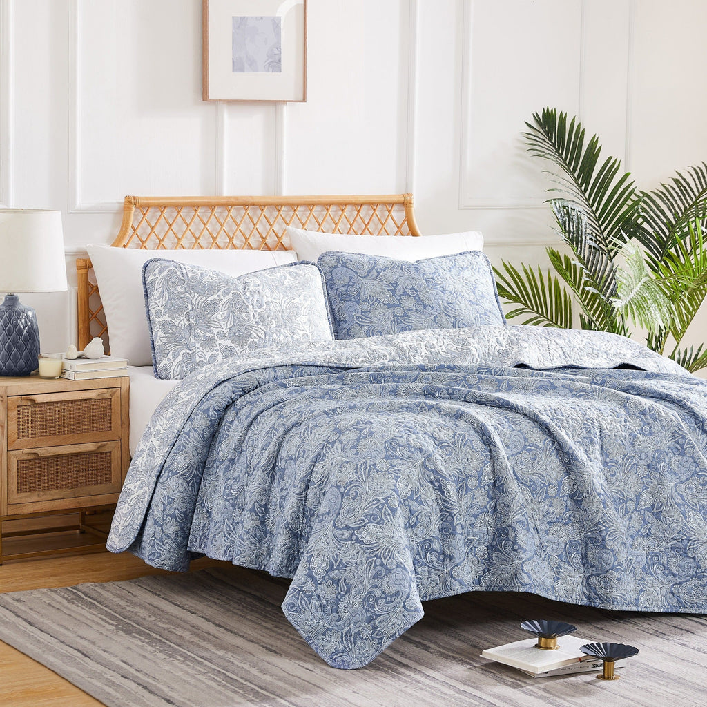 Perfect Paisley Reversible Quilt Set