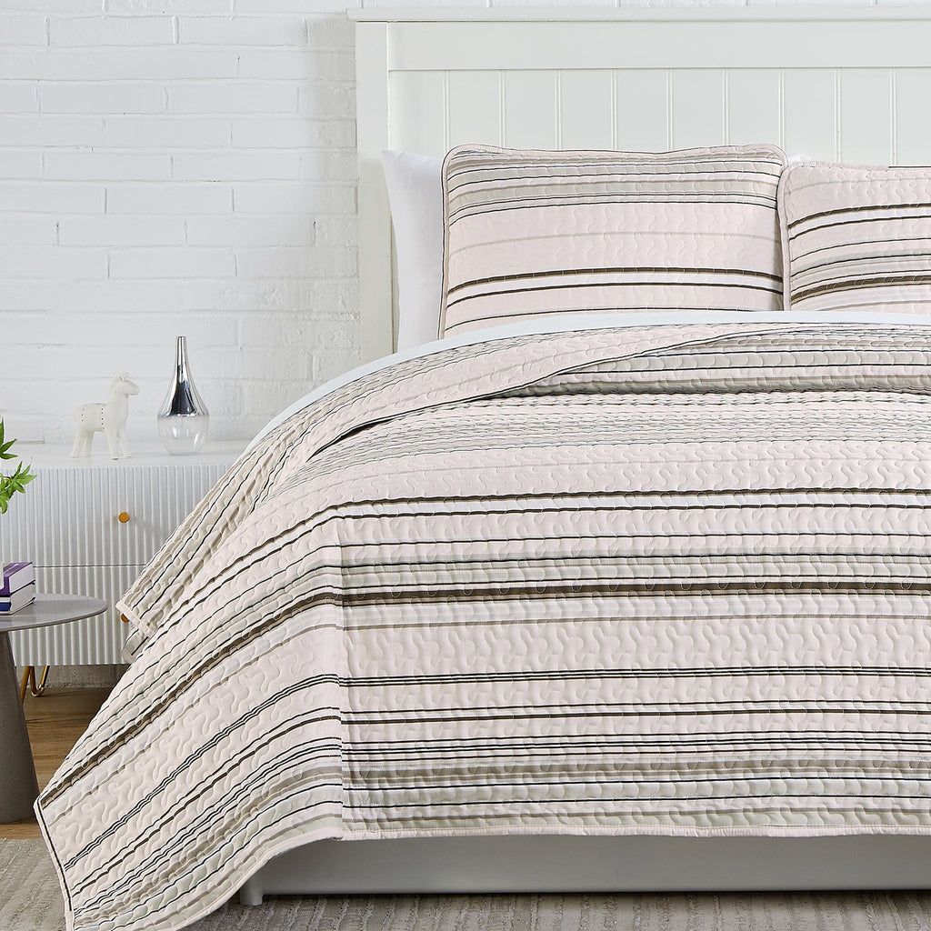 Coastal Stripes Quilt Set