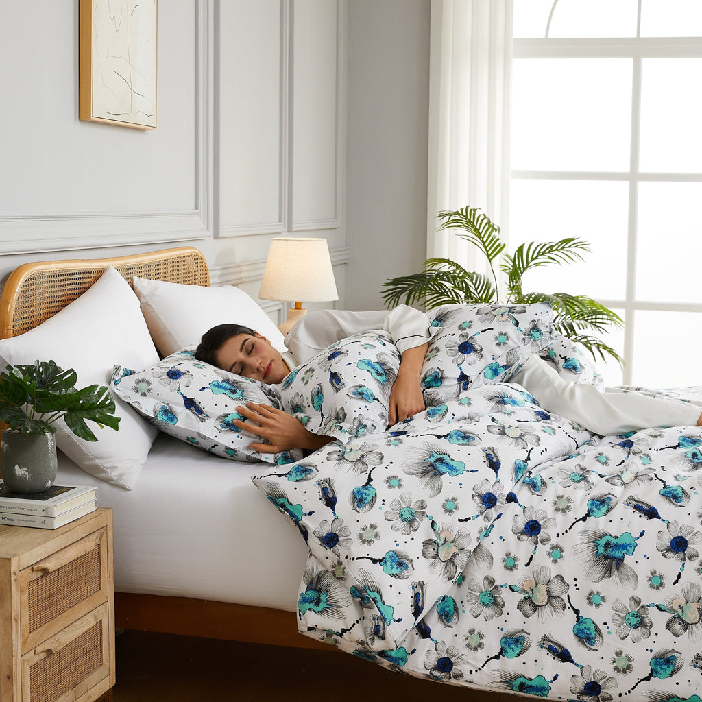 Grand Symphony Duvet Cover Set