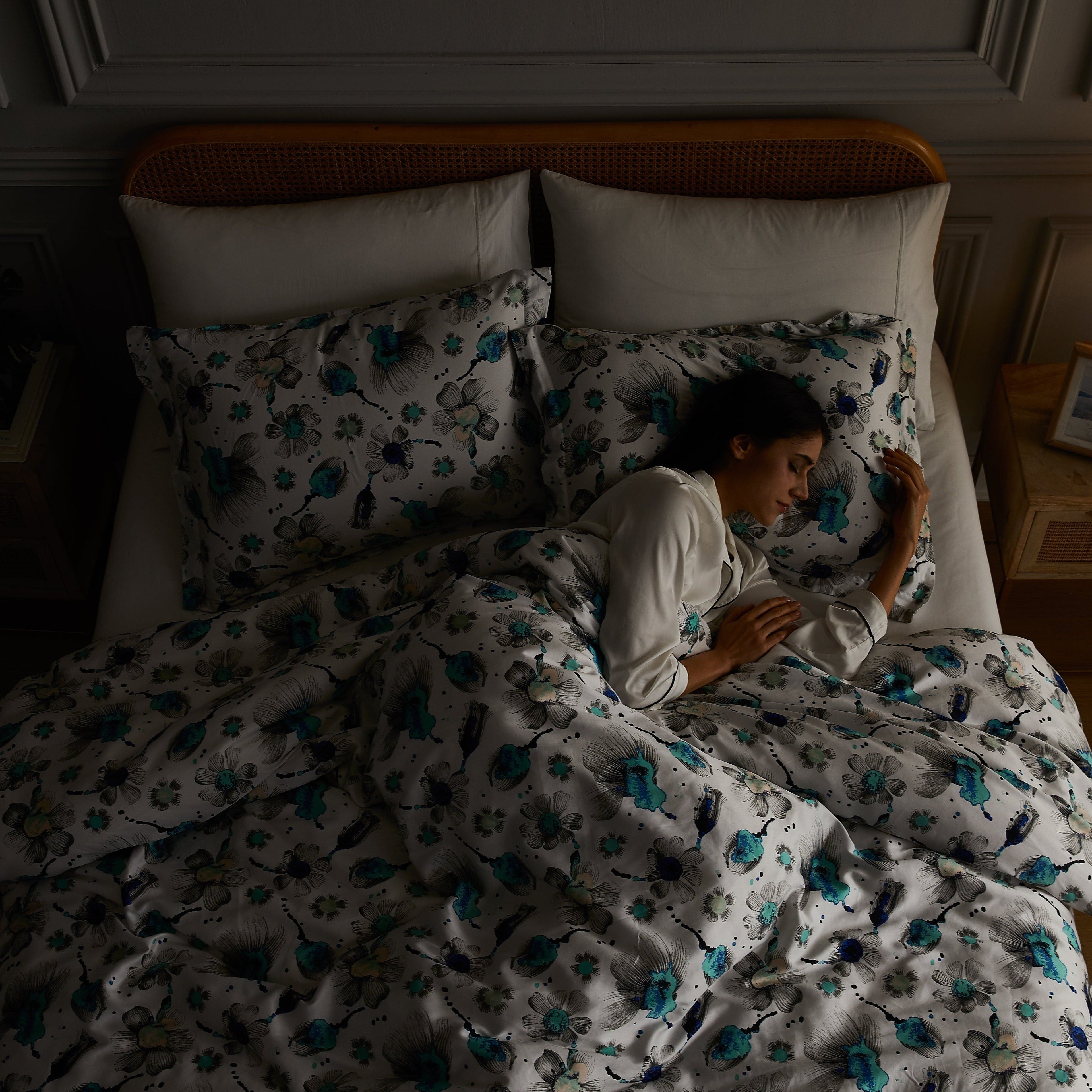 Grand Symphony Duvet Cover Set