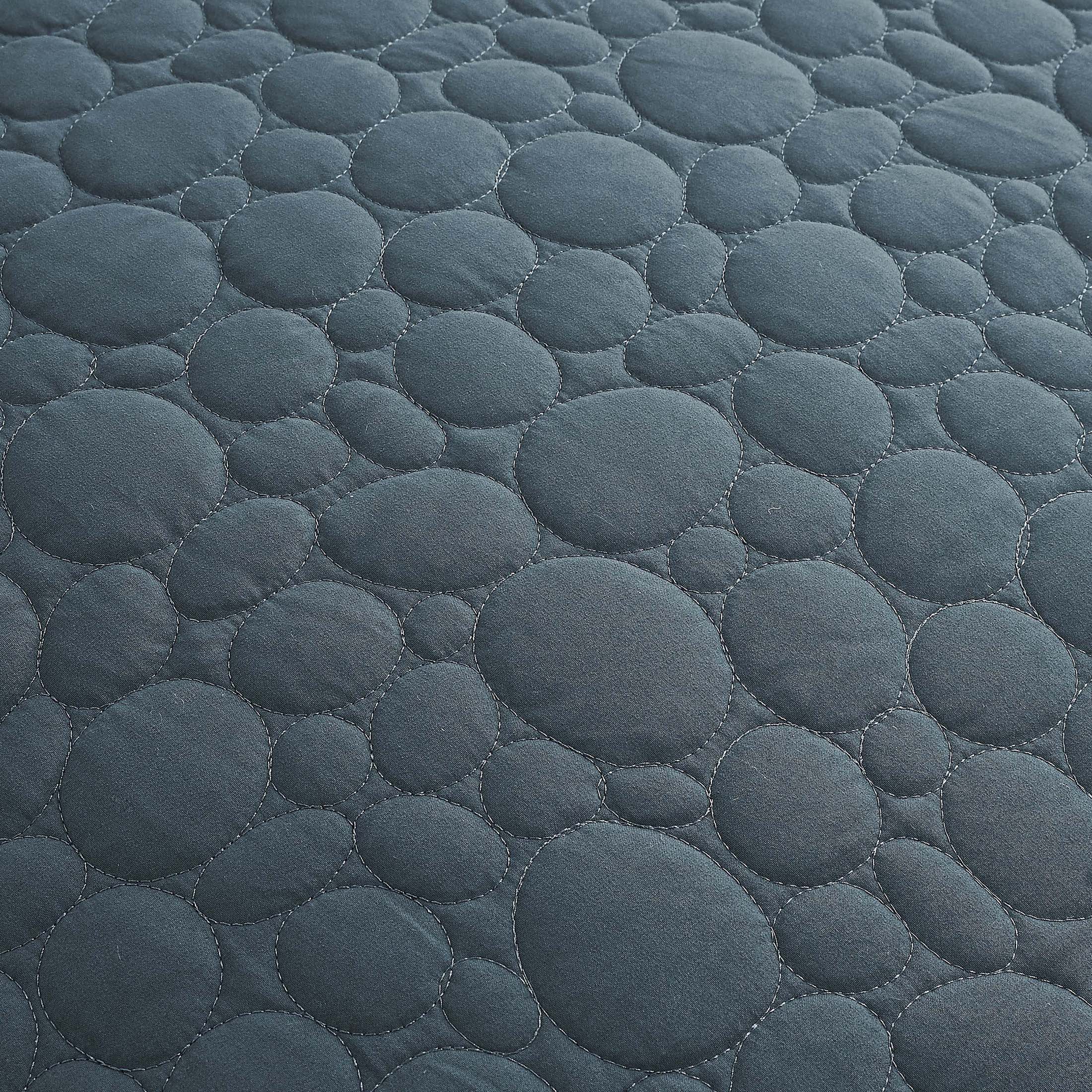 Pebbles Oversized Quilt Set