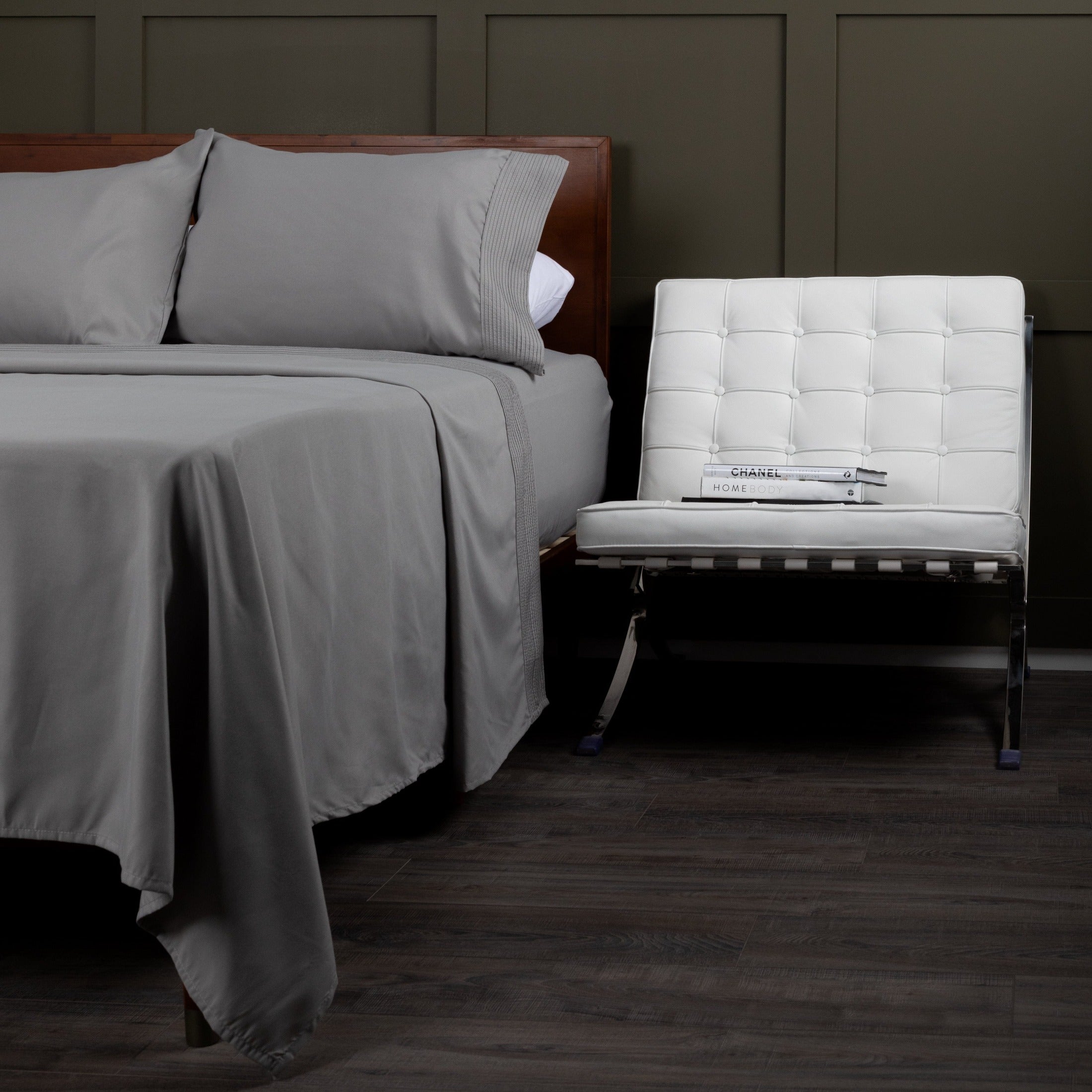 Vilano Extra Deep Pocket Pleated Sheet Set