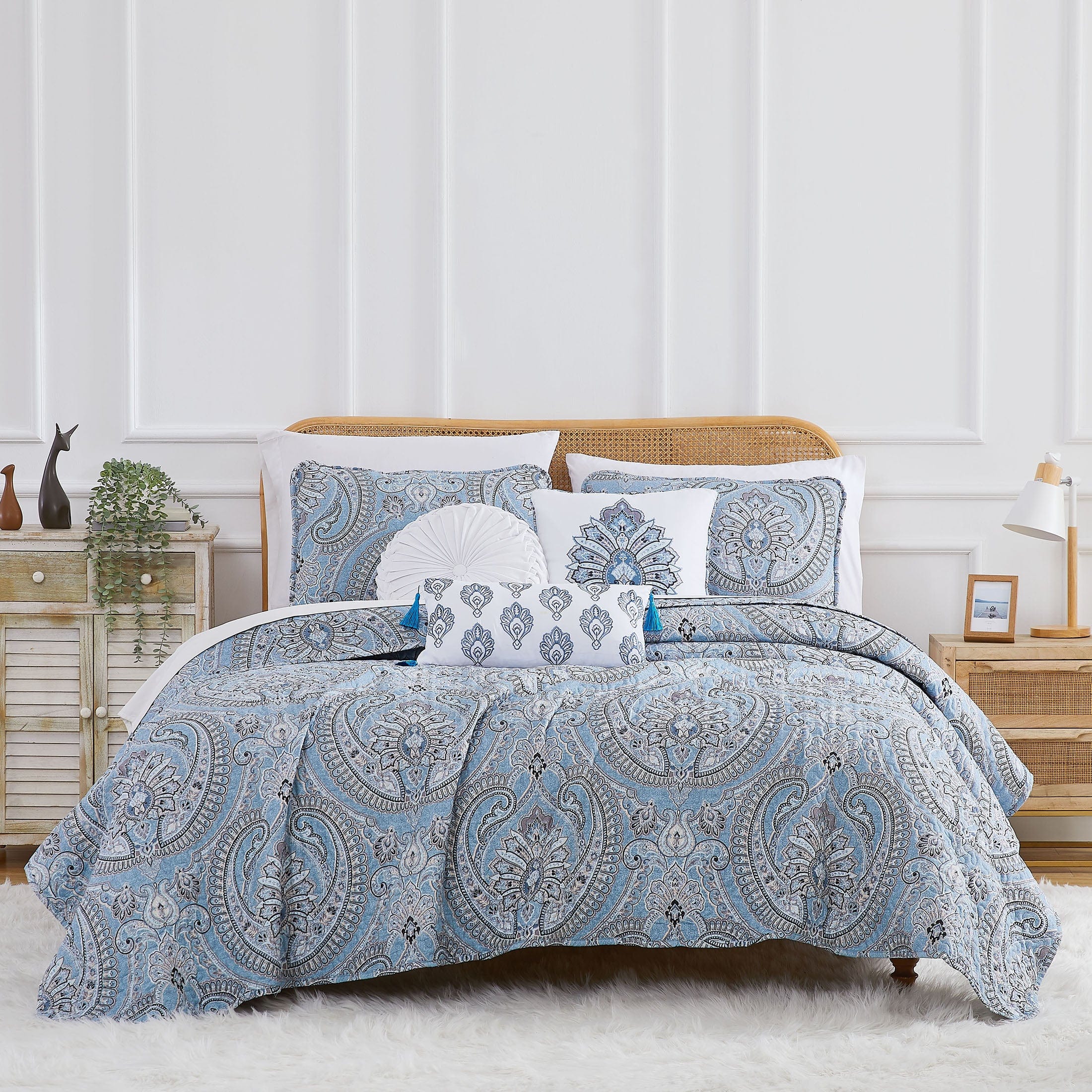 Pure Melody 6-Piece Quilt Bedding Set