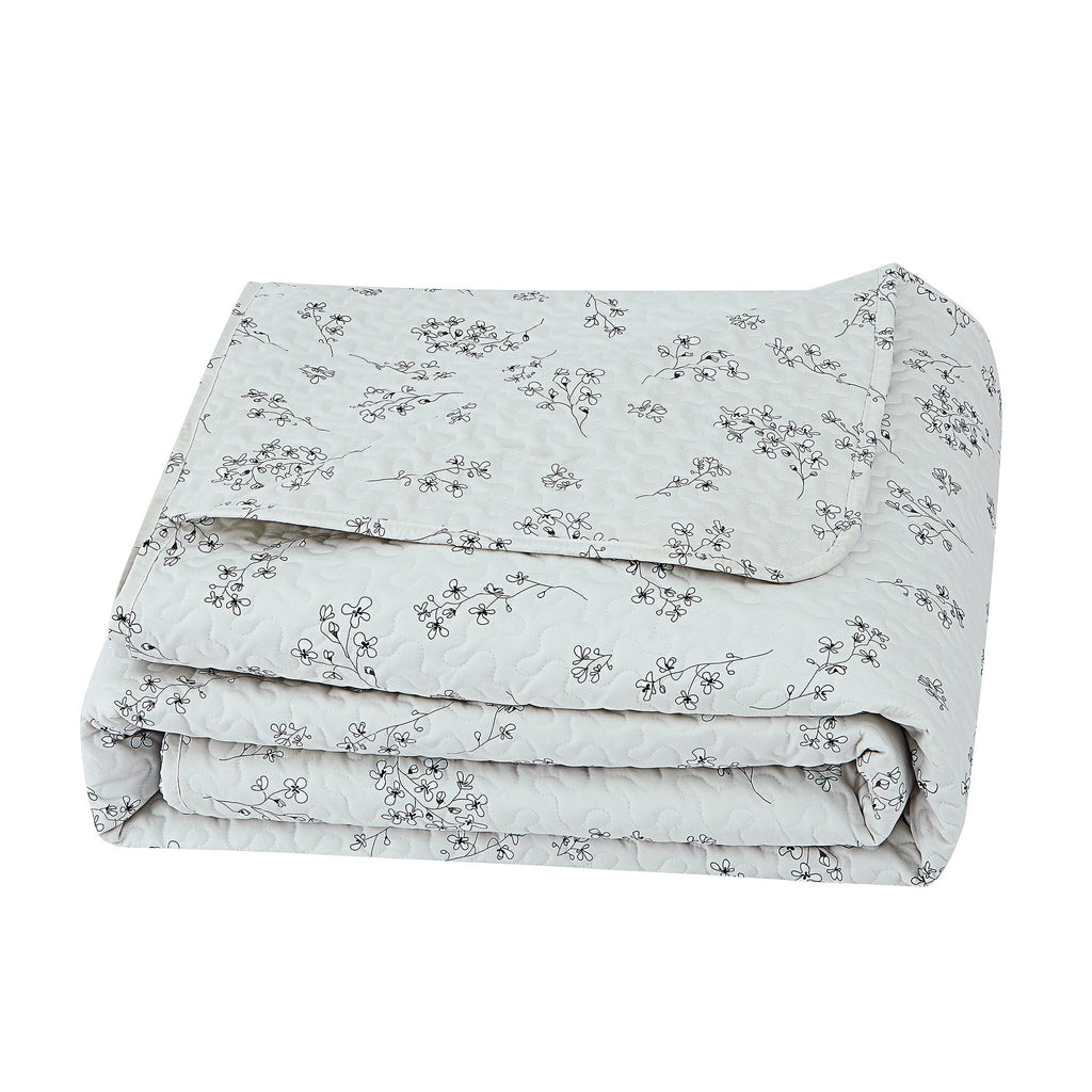 Sweet Florals Quilt Set