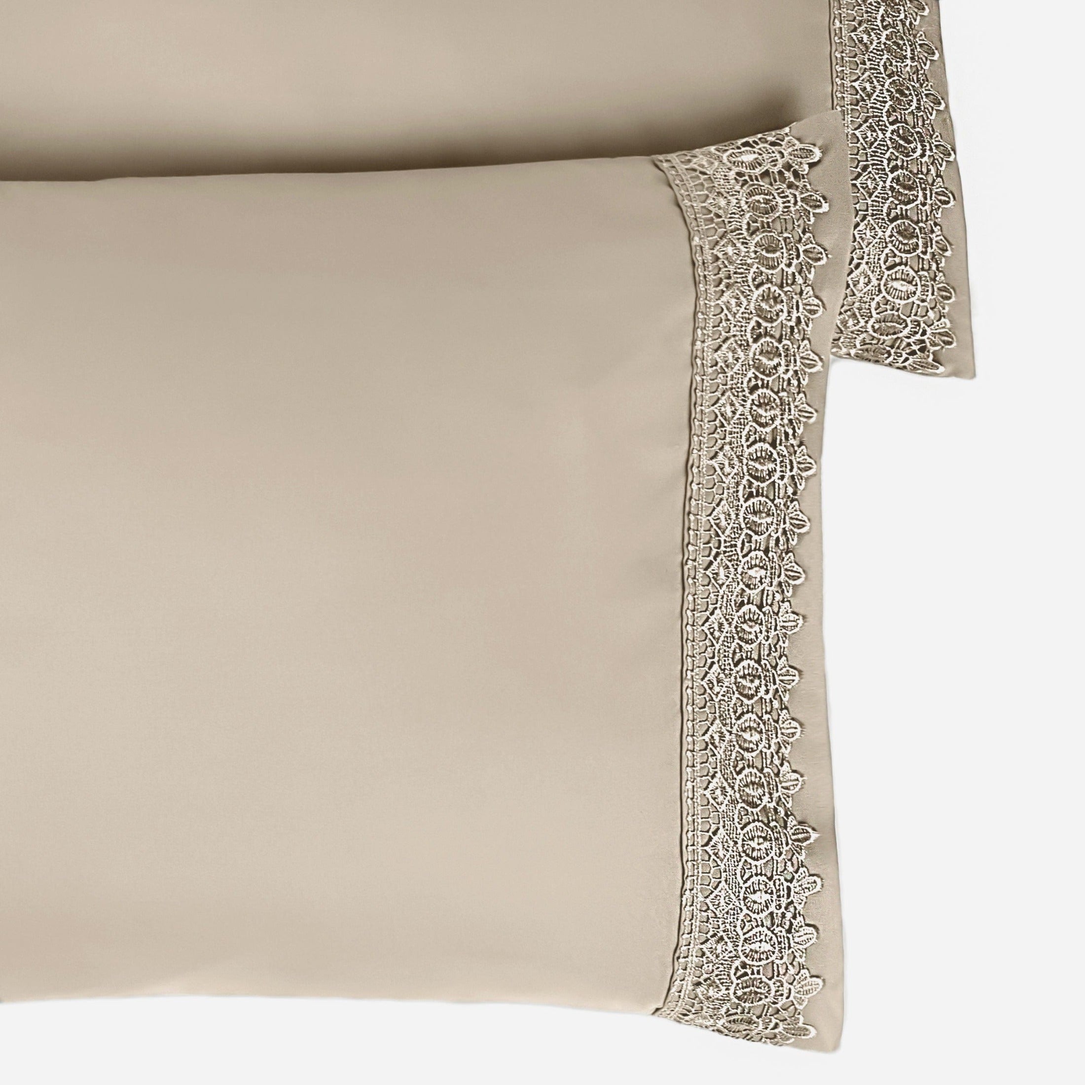 Vilano Lace Hem Pillow Cases