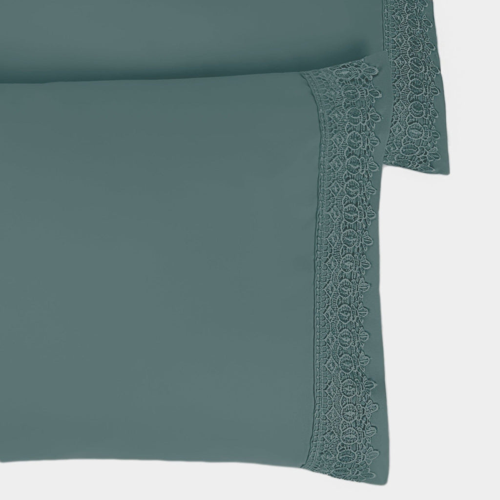 Vilano Lace Hem Pillow Cases