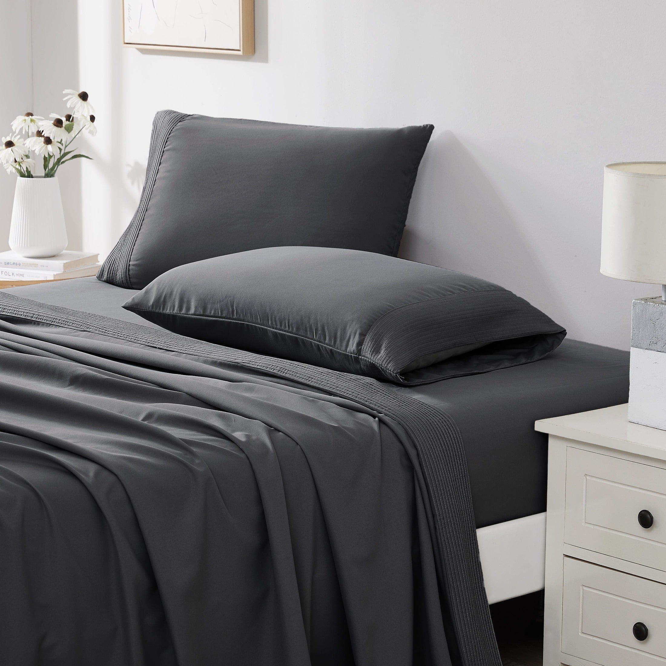 Vilano Extra Deep Pocket Pleated Sheet Set