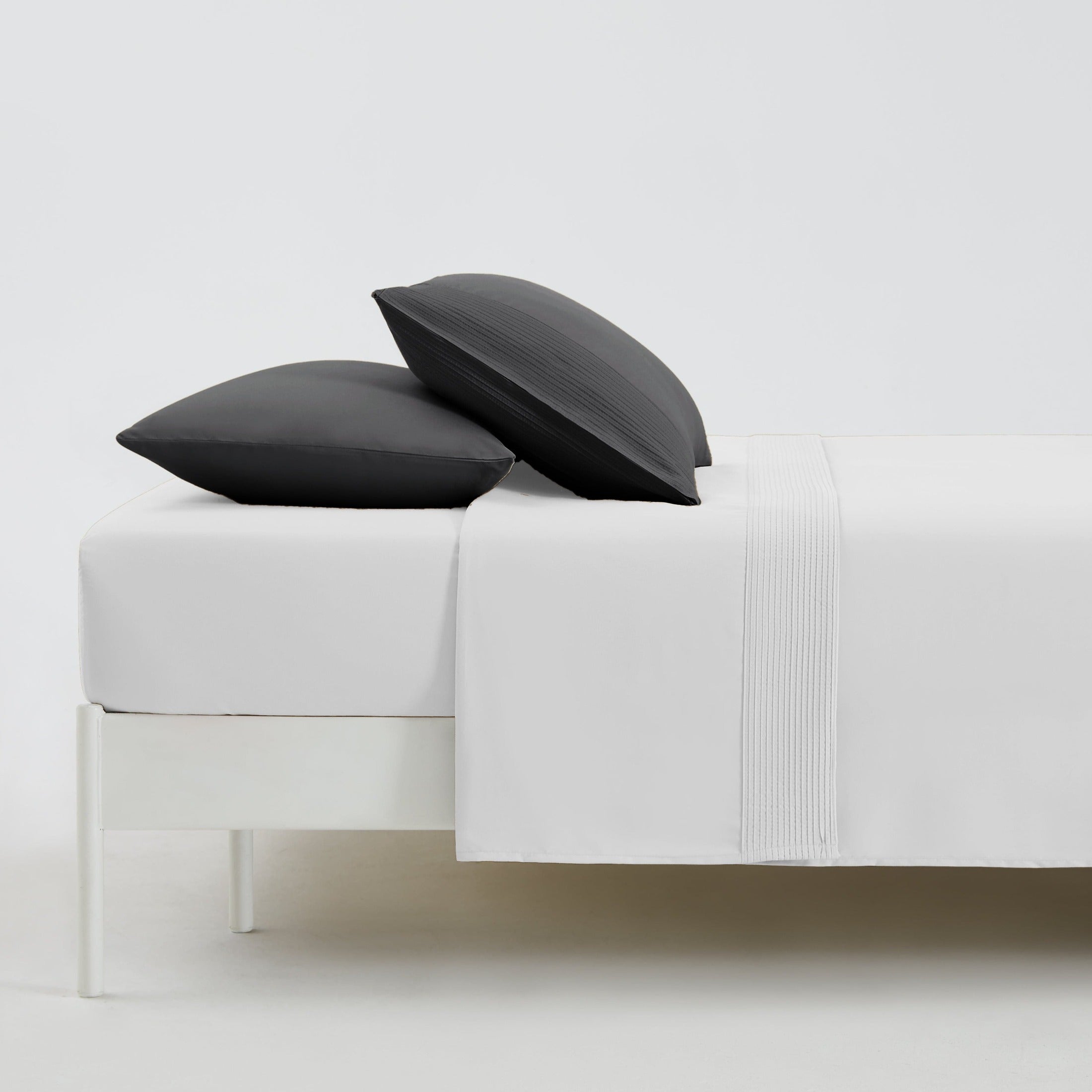 Vilano Extra Deep Pocket Pleated Sheet Set