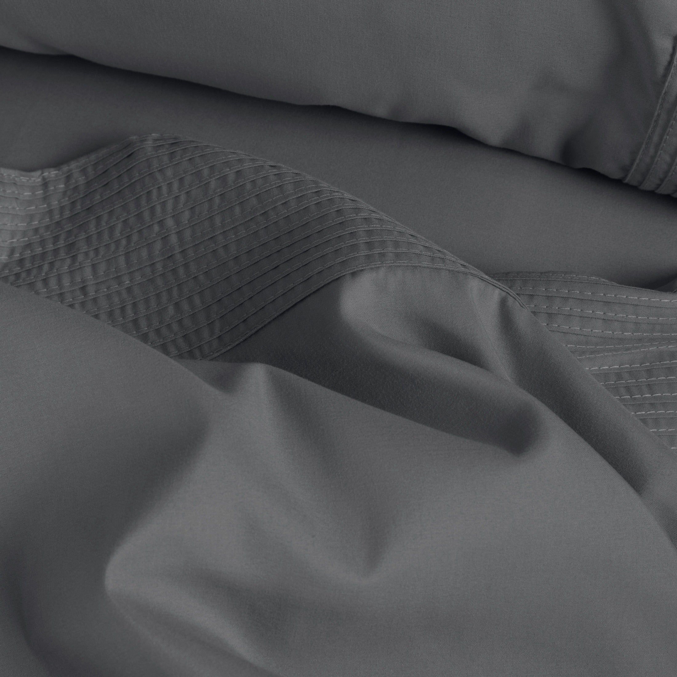 Vilano Extra Deep Pocket Pleated Sheet Set