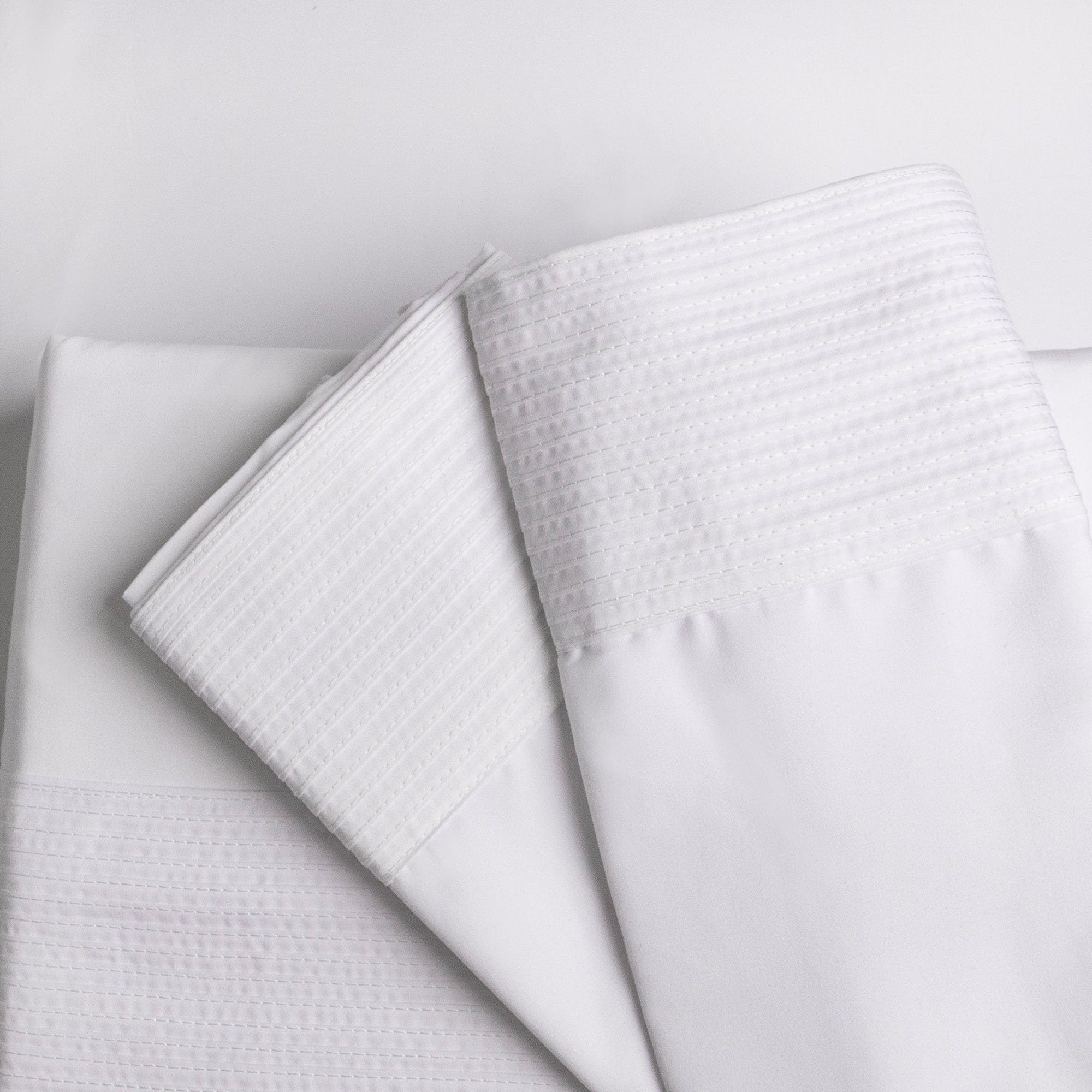 Vilano Extra Deep Pocket Pleated Sheet Set