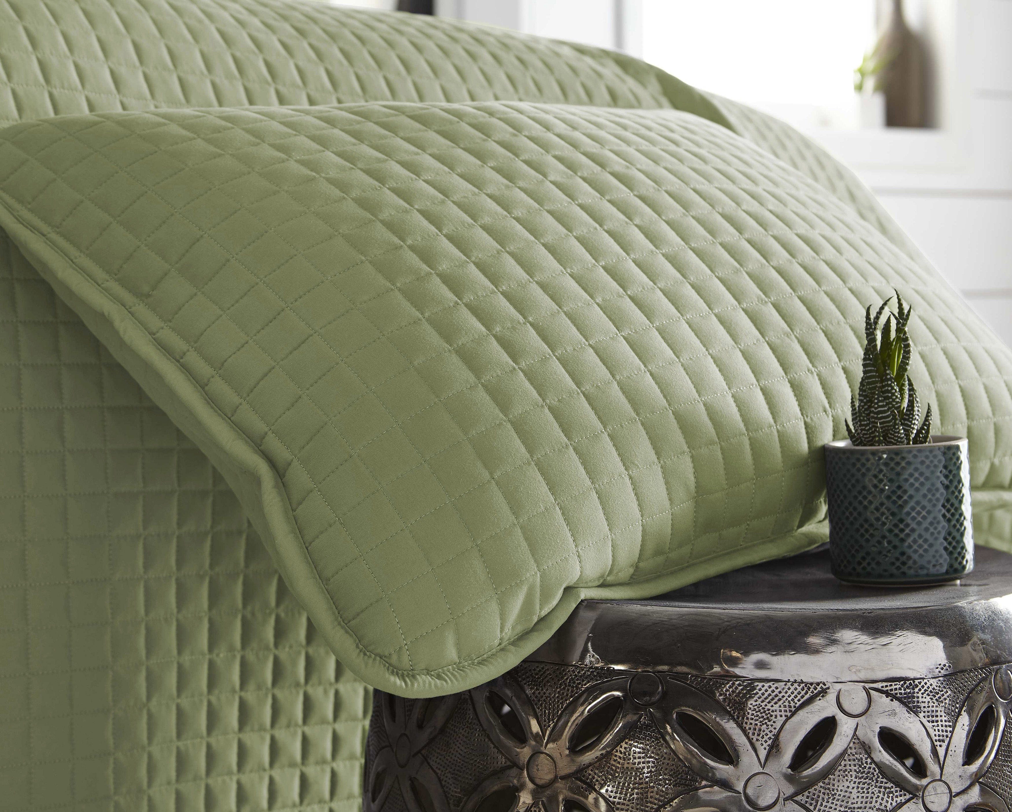 Vilano Oversized Quilt Set