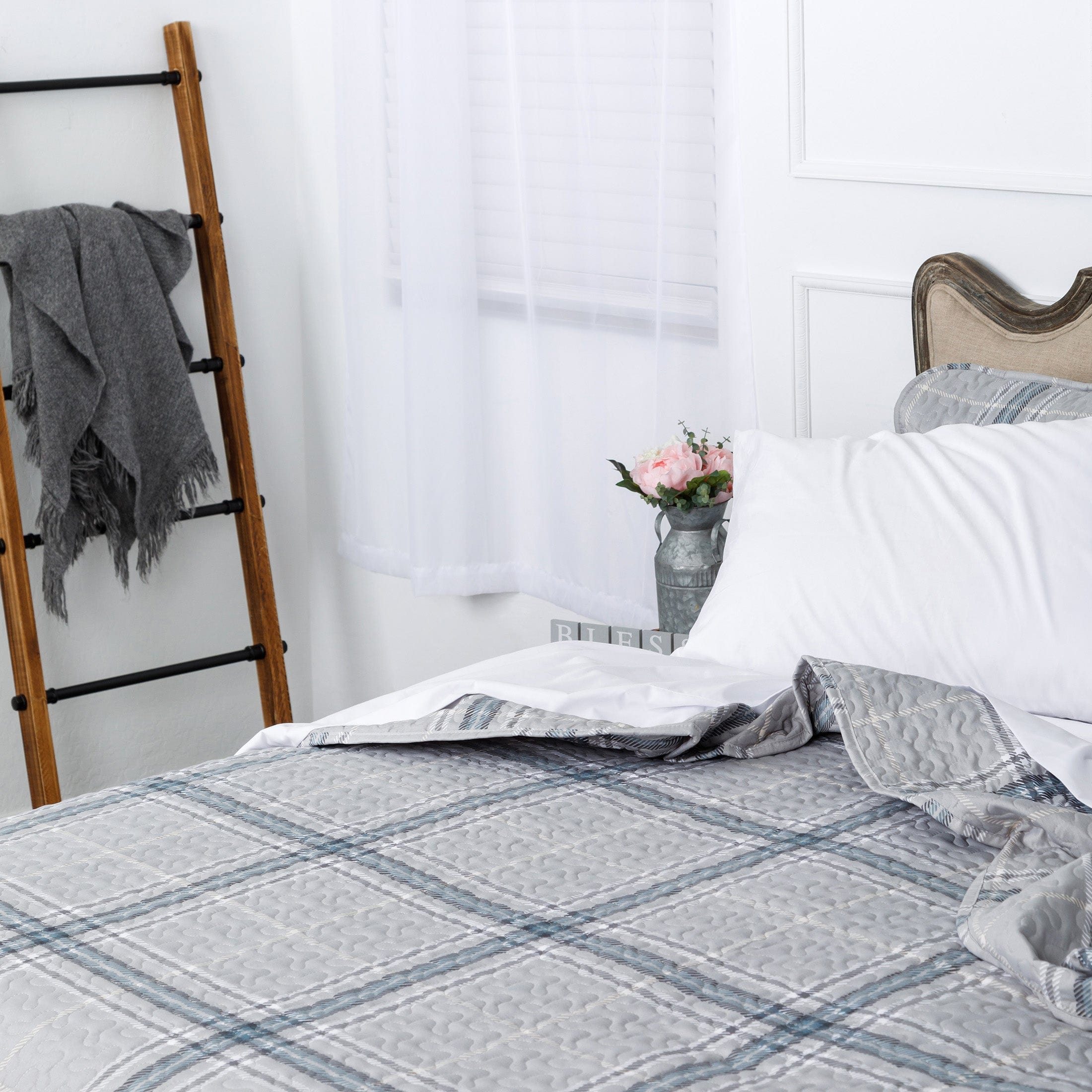 Vilano Plaid Quilt Set