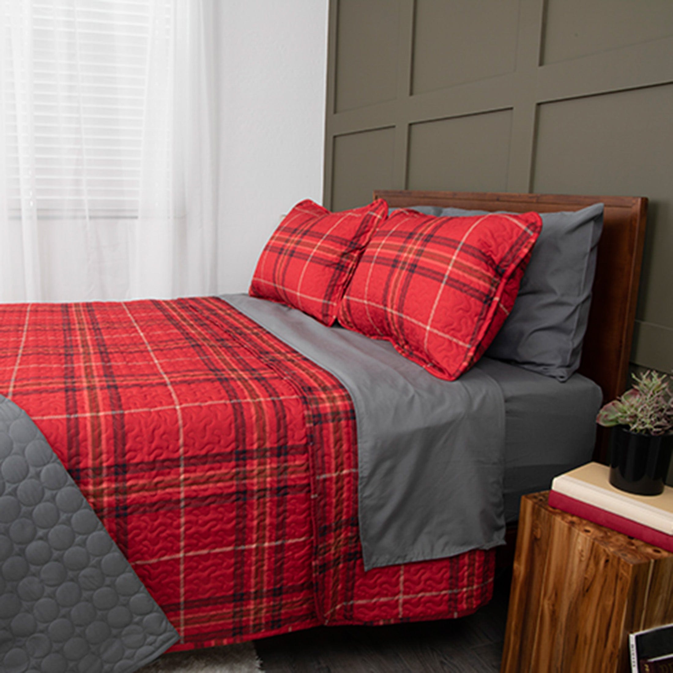 Vilano Plaid Quilt Set