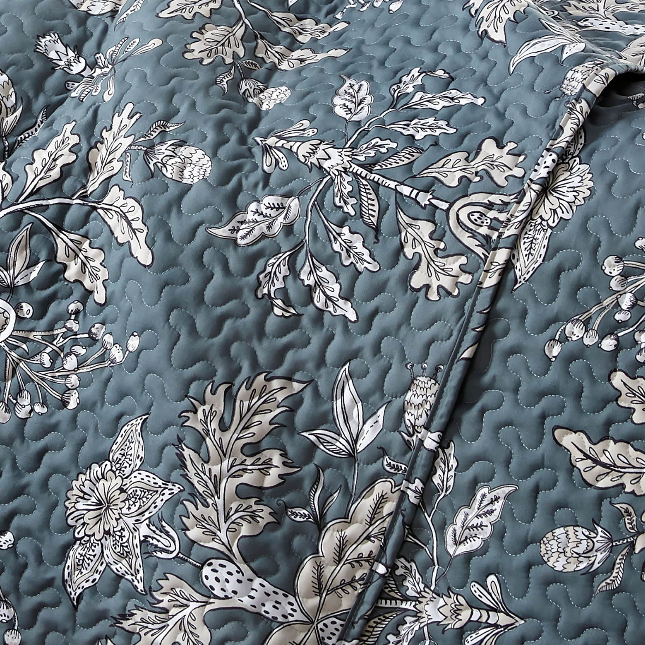 Vintage Garden Quilt Set